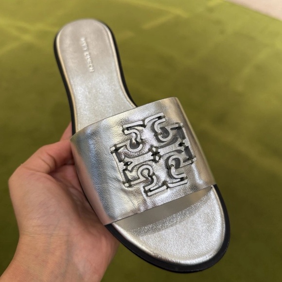 $295 Tory‎ Burch Cut Out Logo Slide, Silver